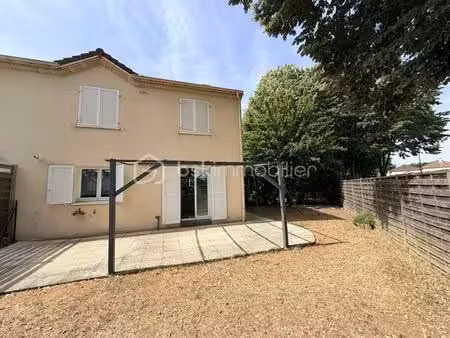 charmante maison de 3 chambres dans un coin calme de lieusaint