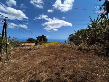 a vendre - tan rouge - terrain constructible 482 m2 - 141304 euros