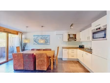 appartement 4 pièces avec balcon et garage  idéal été comme hiver - la...