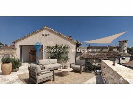 dpt(30) vallabrègues rare ! maison de village d'architecte avec piscine intérieure et cour