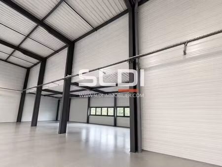 location local d’activités vaulx en velin 69120 679m²