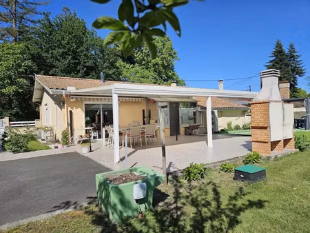 vente maison 5 pièces 142 m² à vendays-montalivet (33930)  320 000 €