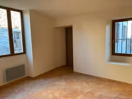 location appartement 3 pièces 67m² les vans 07140