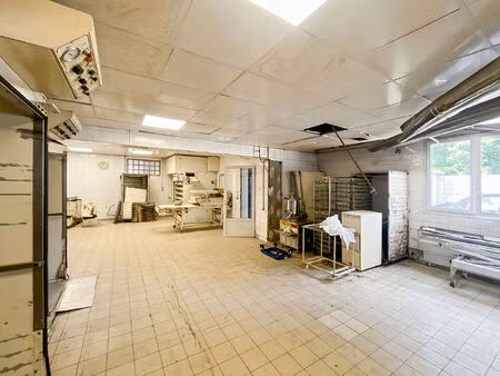 vente local commercial  298.00m²  les mureaux