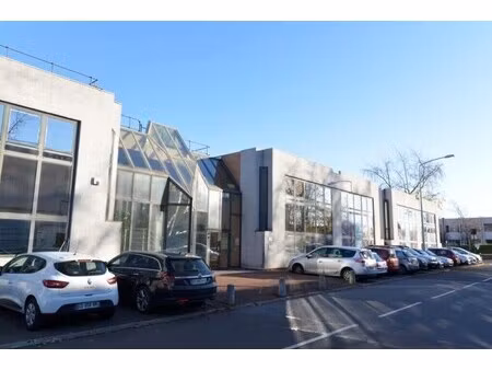 location bureaux 25 m² à 740 m²