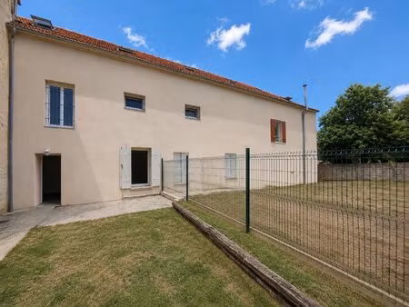 ref 2281 - duplex 3 pièces de 50m² - jardin clôturé et parking