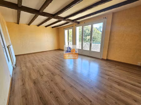 location appartement 3 pièces 69m²
