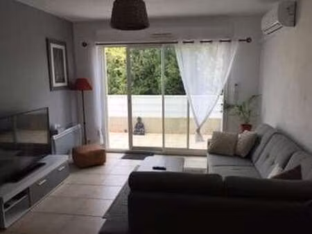 location appartement 3 pièces à althen-des-paluds (84210) : à louer 3 pièces / 60m² althen