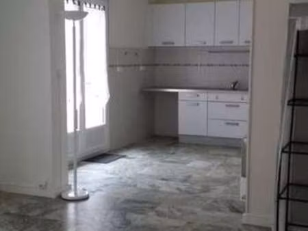 location appartement t1 à coignières (78310) : à louer t1 / 32m² coignières