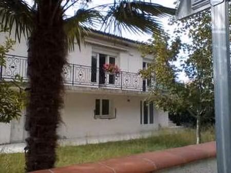 location maison à laroque-timbaut (47340) : à louer / 80m² laroque-timbaut