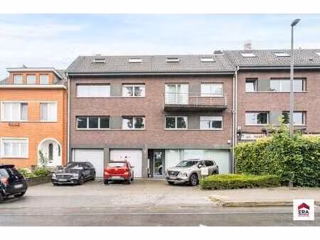 immeuble de rapport  4 appartements et rdc. commercial