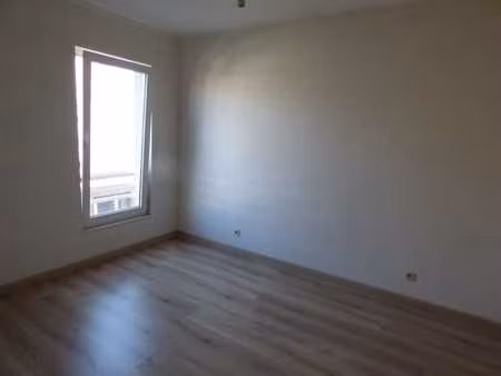 appartement 3 ch. lumineux  epc b  couvin
