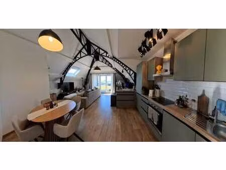 loft rénové 2 ch - cachet industriel  vue dégagée