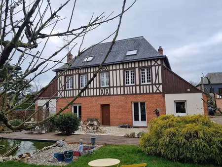 maison de luxe à vendre dans le quartier residentiel