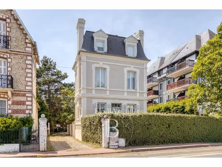 maison de ville à vendre à deauville