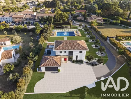 vente maison 5 pièces 194 m² à meyreuil (13590)  780 000 €
