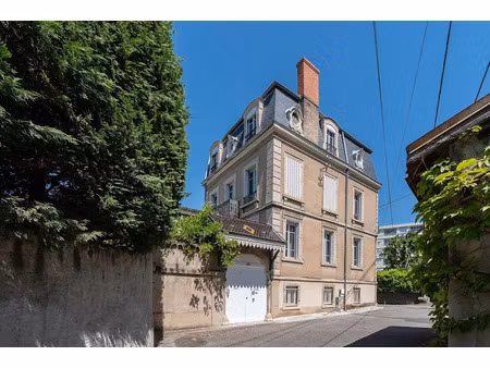 vente maison 8 pièces 250 m² à caluire-et-cuire (69300)  890 000 €