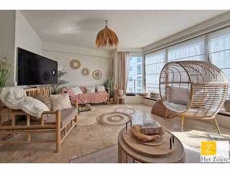 appartement cosy avec terrasse et vue sur mer