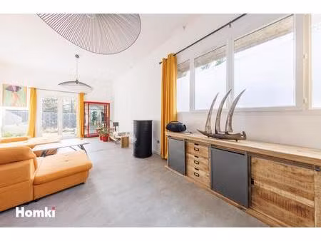 maison de ville t4 de 189 m2 à riom 63200