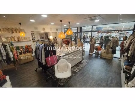 montech - fond de commerce de pret a porter de 47m²
