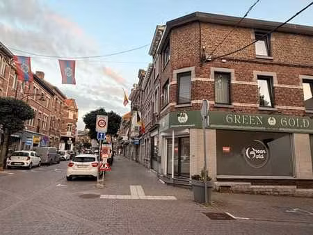 local commercial à louer visé  idéalement situé
