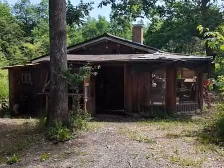 chalet au milieu d’un parc boisé somme-leuze ( durbuy)
