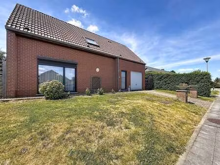 villa dans un clos résidentiel