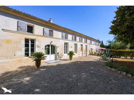 vente maison 9 pièces 322 m² à jonzac (17500)  596 790 €