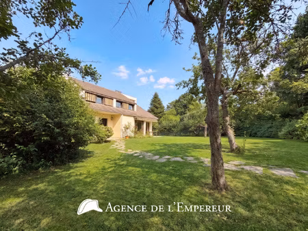 maison d'architecte -- 6 chambres -- parcelle 1 190 m2