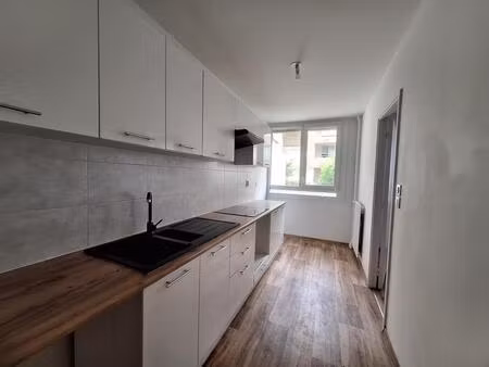 trappes centre – appartement t5 rénové avec balcon – proche gare