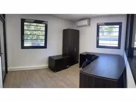 location locaux professionnels 1 pièce 11 m² à venissieux (69200)  430 €