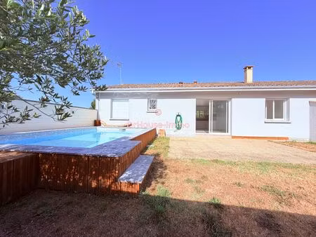 charmante maison mitoyenne avec jardin et piscine à avensan