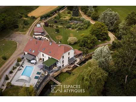 propriété de caractère avec activité de chambres d'hôtes