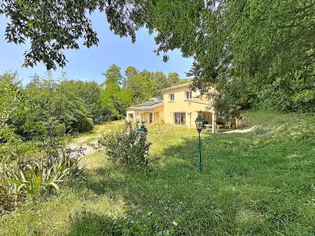 ardèche : maison familiale de 175 m²  6 chambres & terrain piscinable
