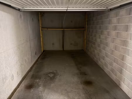 vente parking à saint-priest (69800)  22 000 €