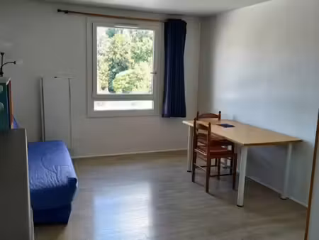 location meublée appartement 1 pièce 19 m² à chambery (73000)  500 €