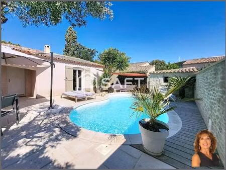 villa de plain-pied avec piscine  3 chambres et garage aménagé  prestations de qualité !
