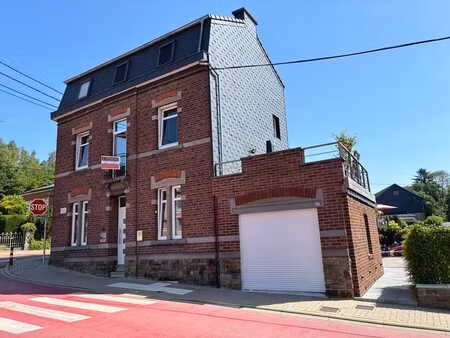 duplex 2 ch. avec terrasse et jardin