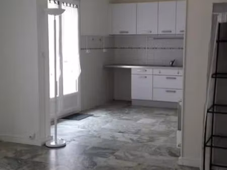 location appartement 1 pièce 32 m² à coignieres (78310)  720 €