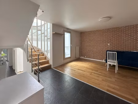 location meublée locaux professionnels 7 pièces 121.3 m² à nanterre (92000)  800 €