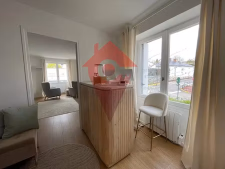 location locaux professionnels 4 pièces 70 m² à orgeval (78630)  1 550 €