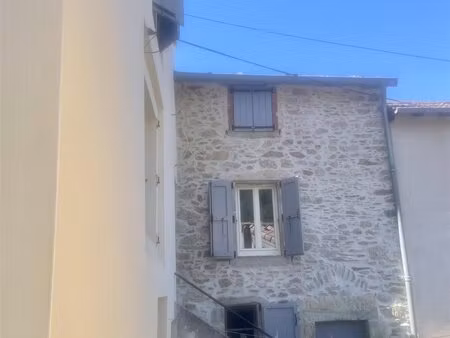deux maisons et une vie autonome