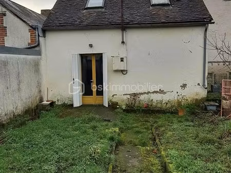 maison de 35 m² à chateau-renault
