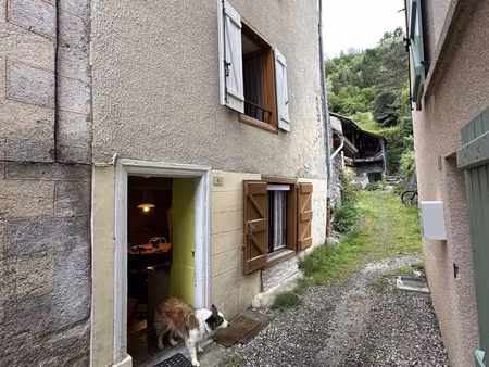 petite maison de village au coeur de seix un pied-à-terre s