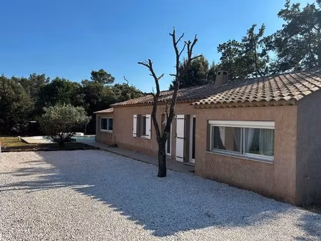villa contemporaine 2017 - piscine chauffée - vue dégagée sur les vignes