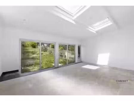 location maison 6 pièces 113 m² à buc (78530)  2 800 €