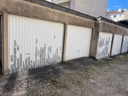 garage extérieur