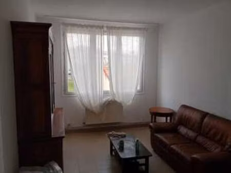 location appartement 3 pièces à montreuil (93100) : à louer 3 pièces / 70m² montreuil
