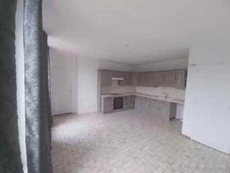 location appartement 3 pièces à thiberville (27230) : à louer 3 pièces / 69m² thiberville
