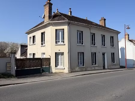 immeuble à voulx (77940)